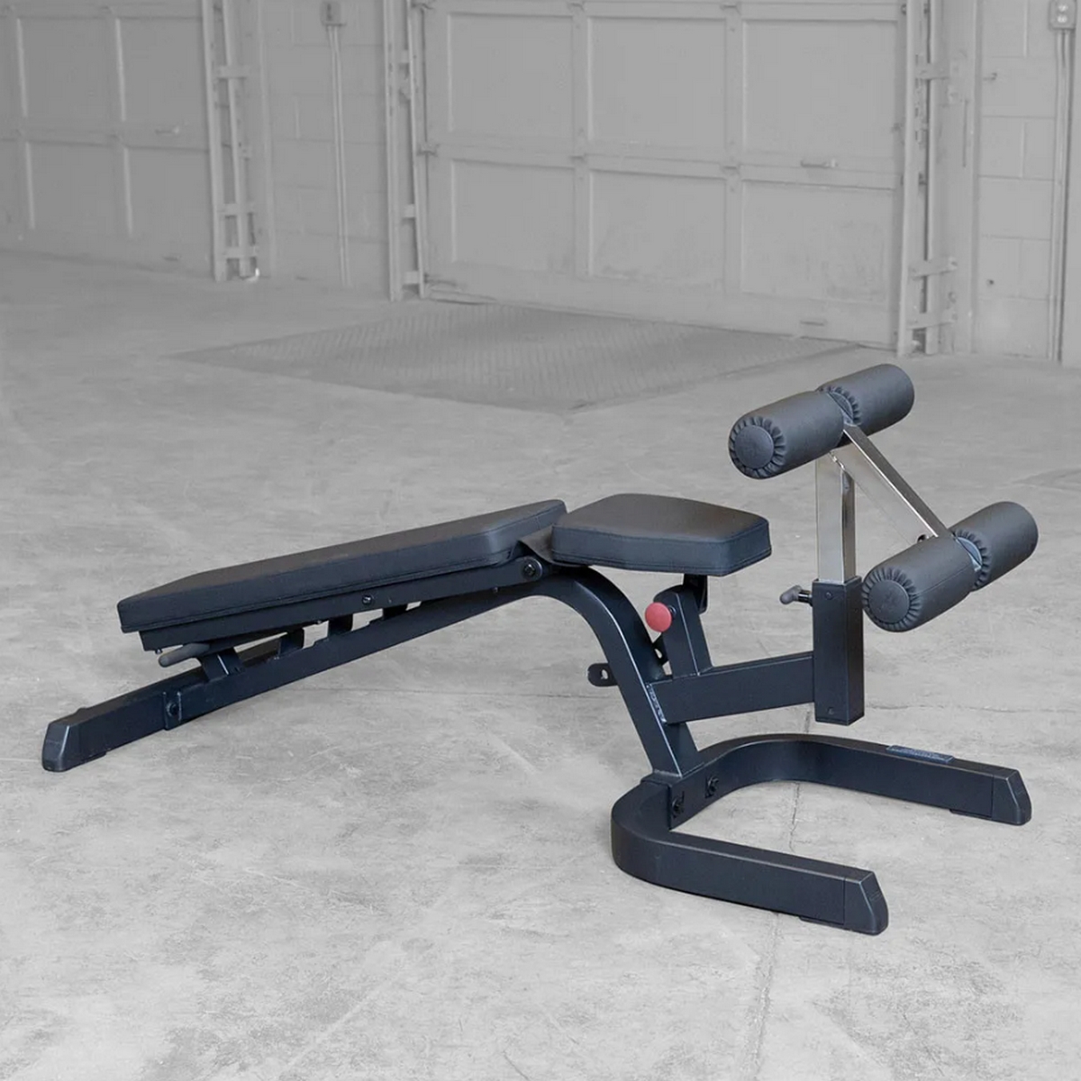 Универсальная регулируемая скамья Body Solid GFID71B черный | Premium Fitness
