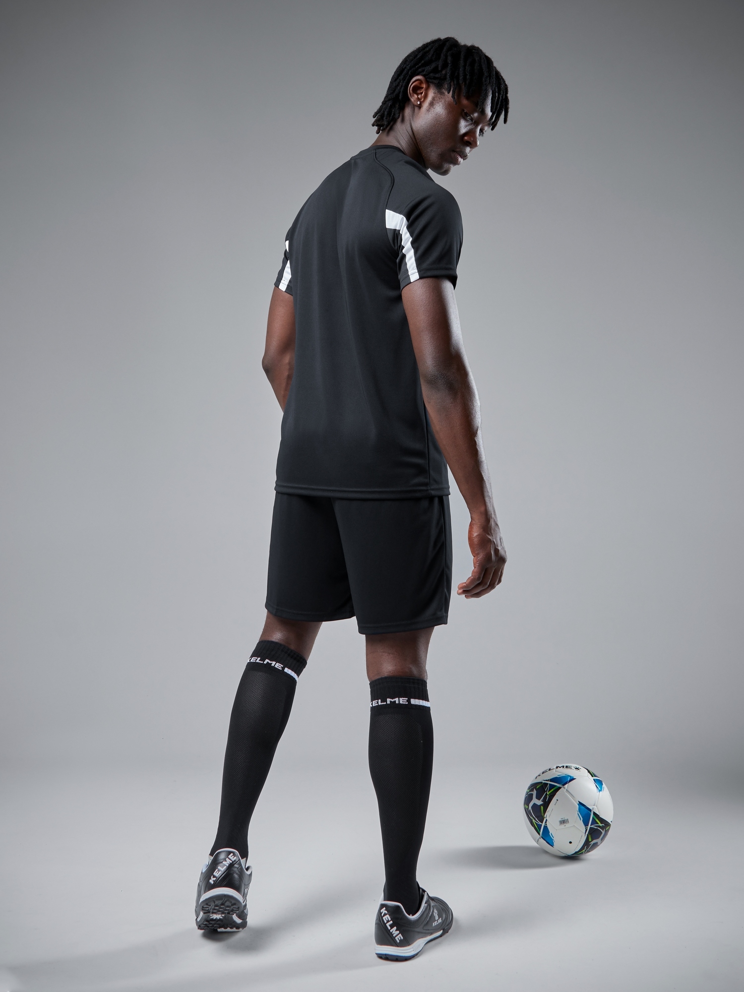 Футбольная форма Kelme Football Suit 7351ZB1129-003 Black\White