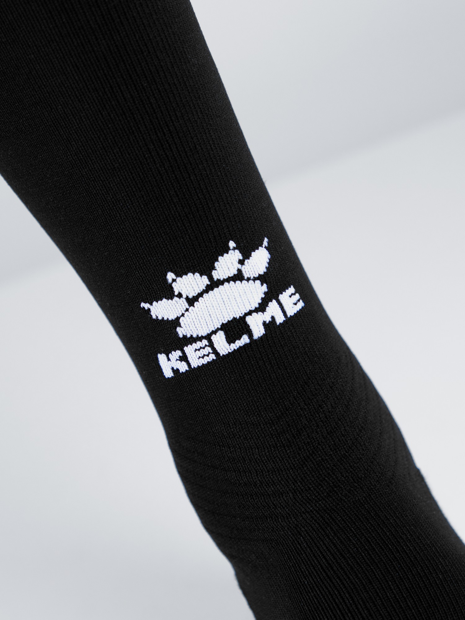 Детские гетры Kelme Children's Football Socks 8101WZ3001-003 Black