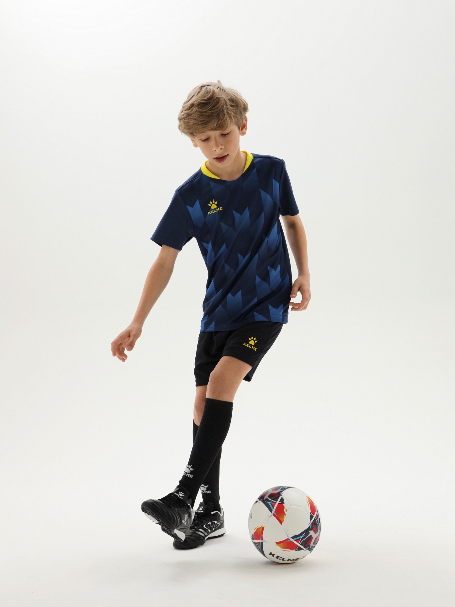 Детская футбольная форма Kelme Short-Sleeved Football Suit 8251ZB3003-416 Dark Blue\Black