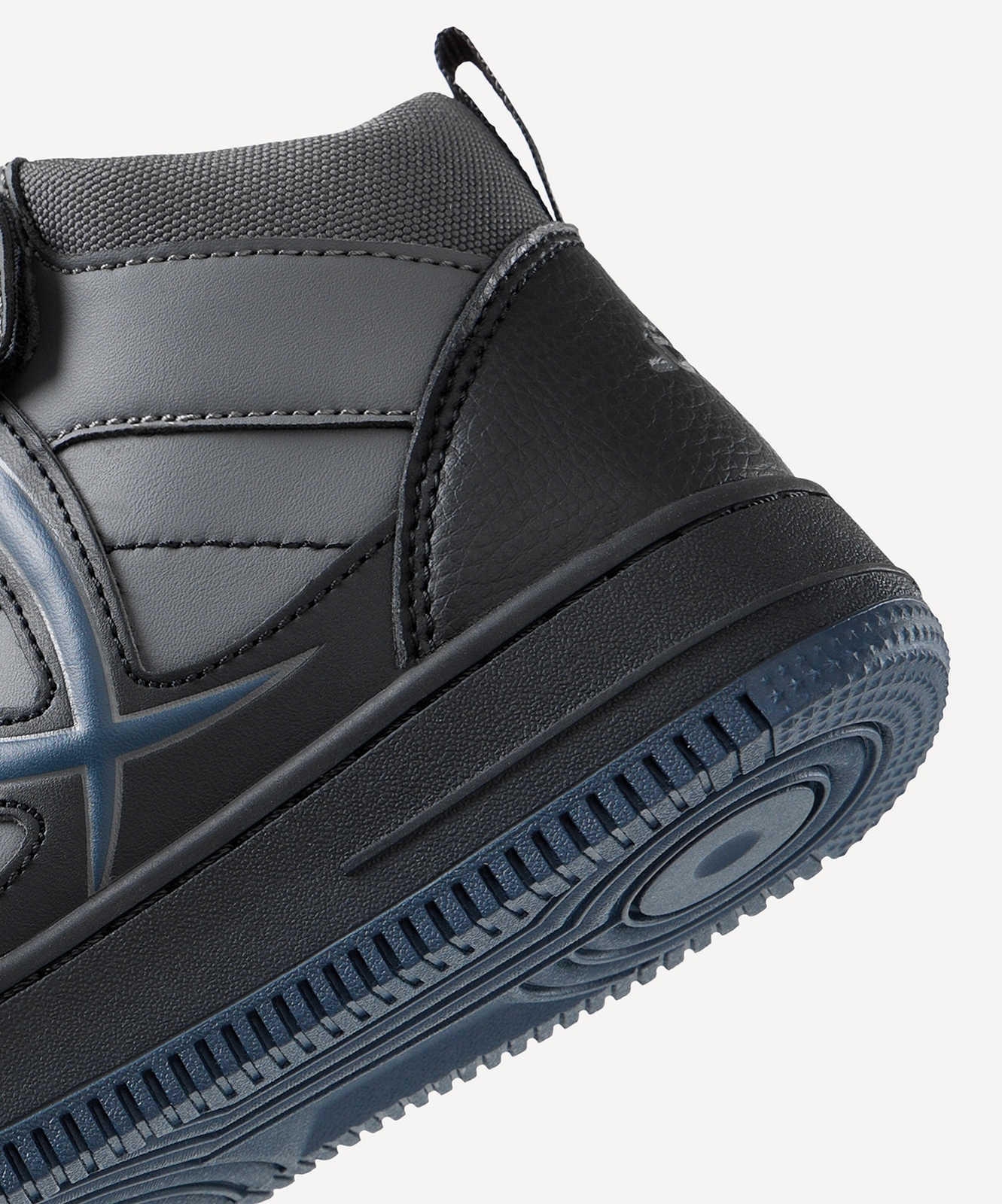 Кроссовки спортивные Jogel Freedom Kids, серый\черный