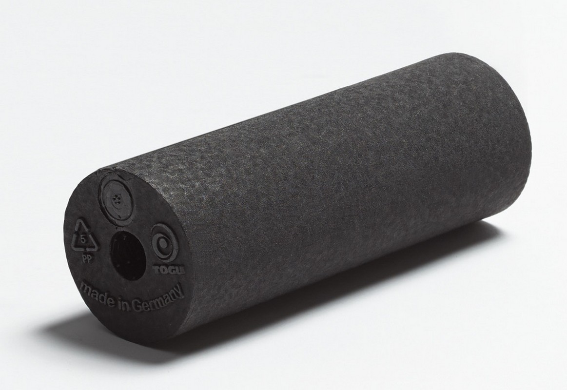 Массажный ролик 15x5,5см TOGU Blackroll 410030 средняя жесткость, черный