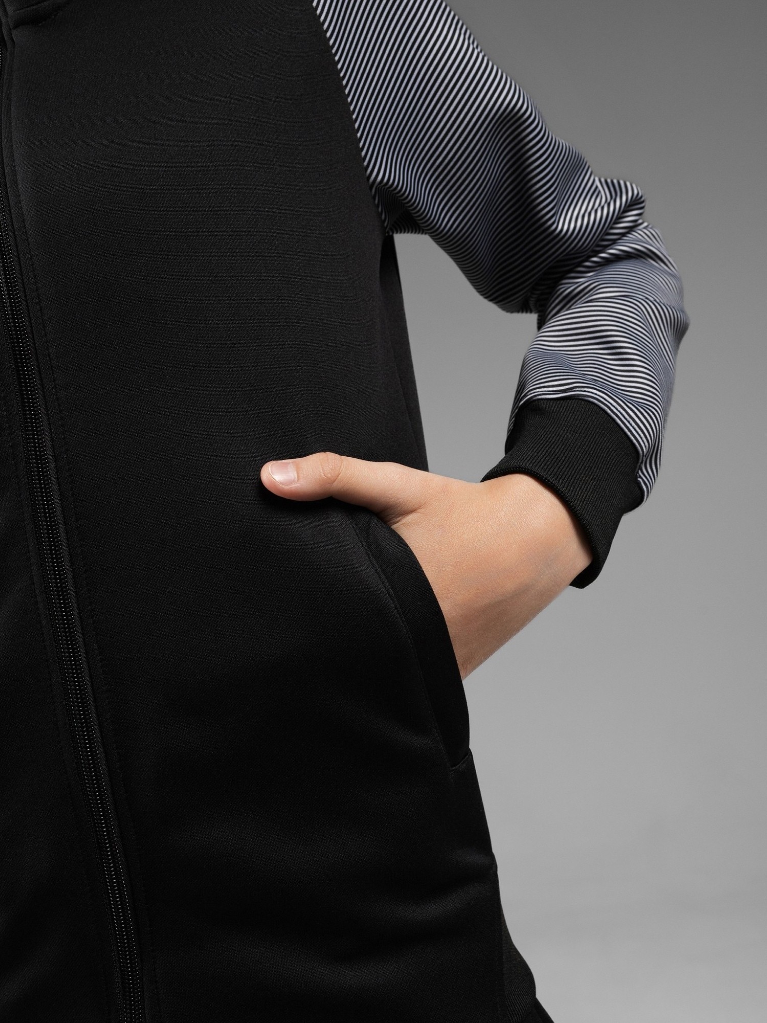 Детский спортивный костюм FN Dynamic Kid KFN4251001-000 Black\Grey