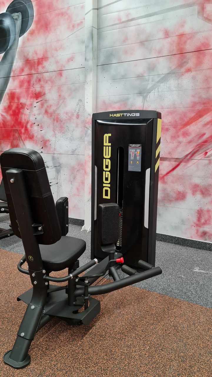 Hasttings Digger HD020-1 Сведение и Разведение Ног Сидя | Premium Fitness