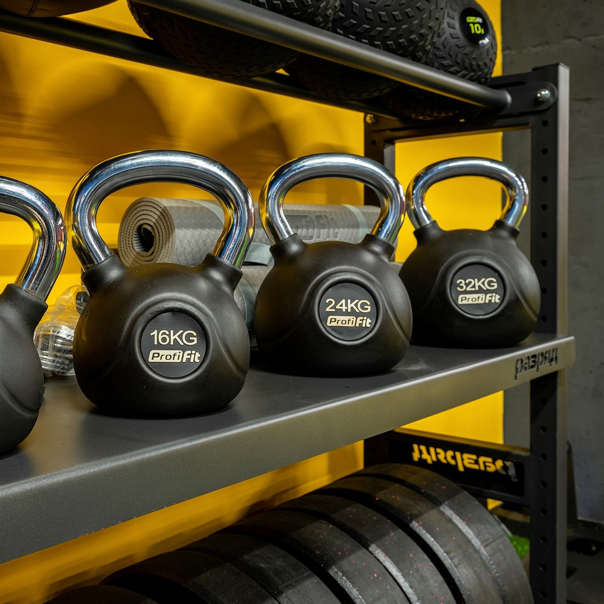 Гиря обрезиненная с хромированной ручкой 18кг Profi-fit