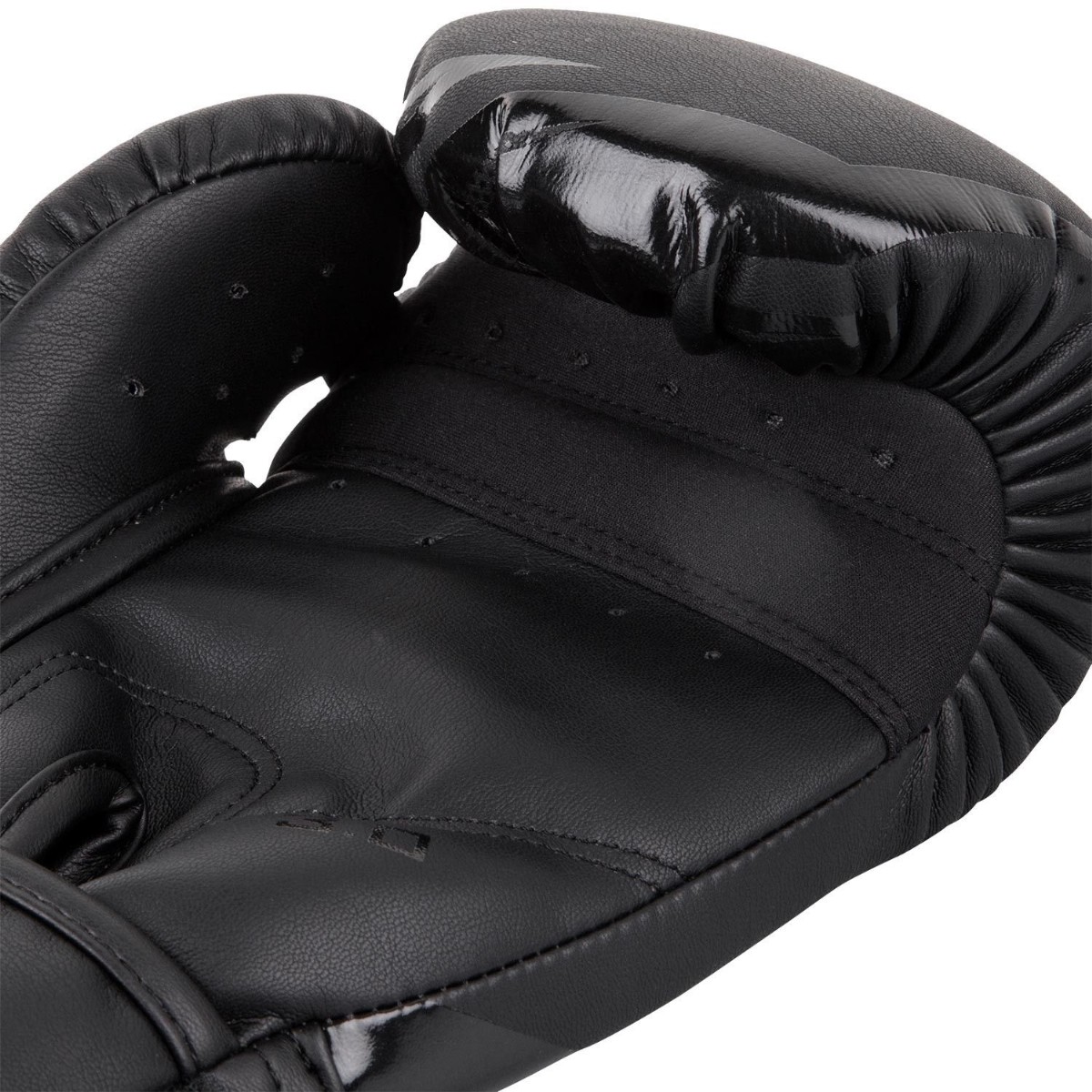 Перчатки Venum Challenger 3.0 03525-114-8oz черный\черный