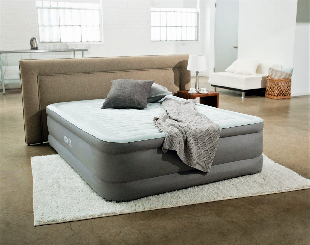 Надувной матрас (кровать) Intex Premaire Airbed 152х203х51см, 64474