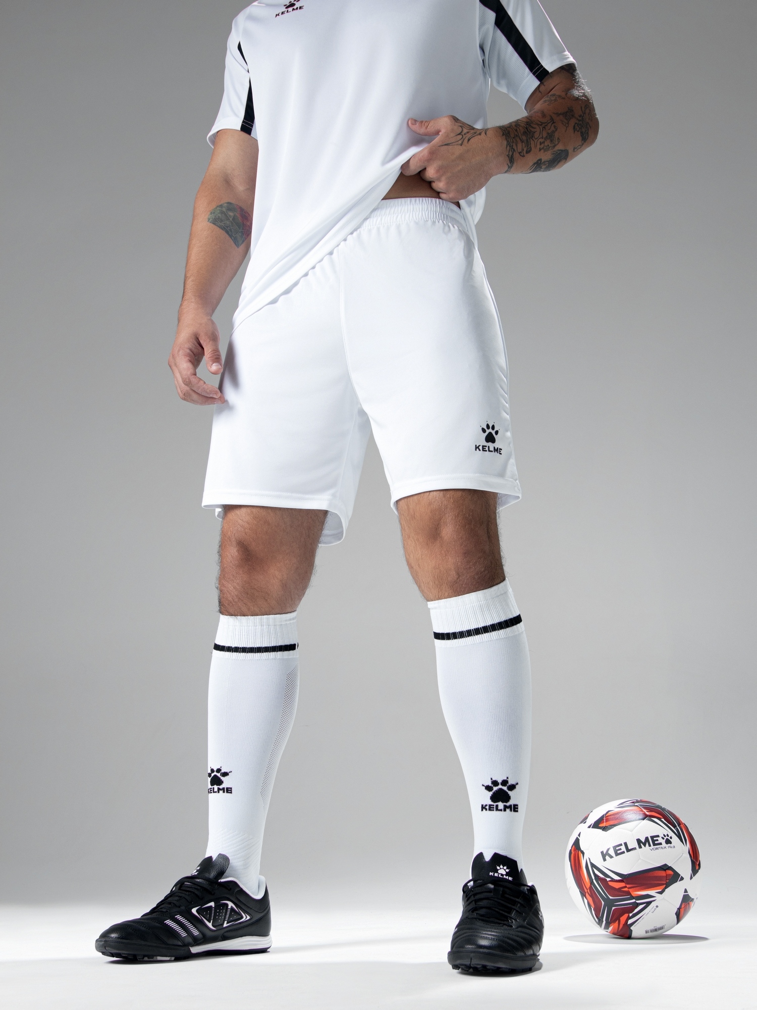 Шорты Kelme Football Shorts 7351ZB1255-100 White