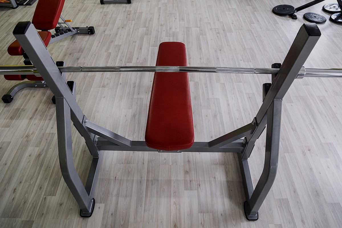 Олимпийская скамья для жима лежа со стойками Impulse IFOFB | Premium Fitness