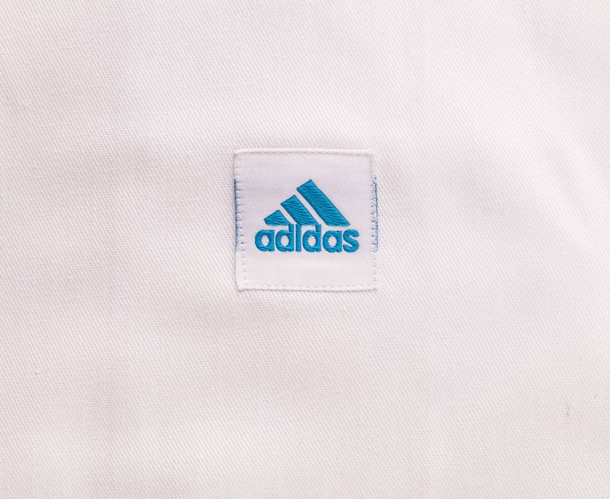 Кимоно для дзюдо с поясом Adidas Club белое с голубыми полосками J350-BELT