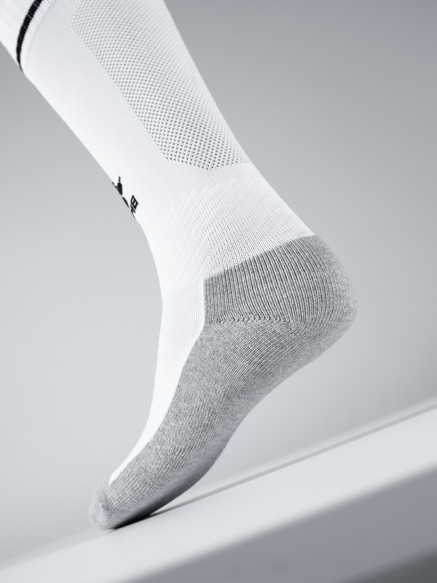 Детские гетры Kelme Children's Football Socks 8101WZ3001-103 White