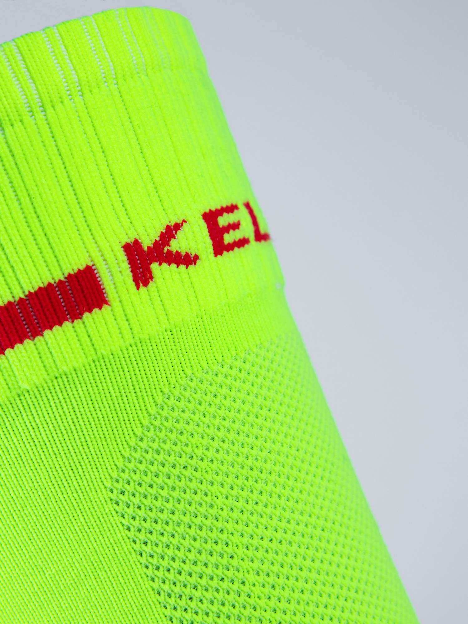 Детские гетры Kelme Children's Football Socks 8101WZ3001-939 Light Green