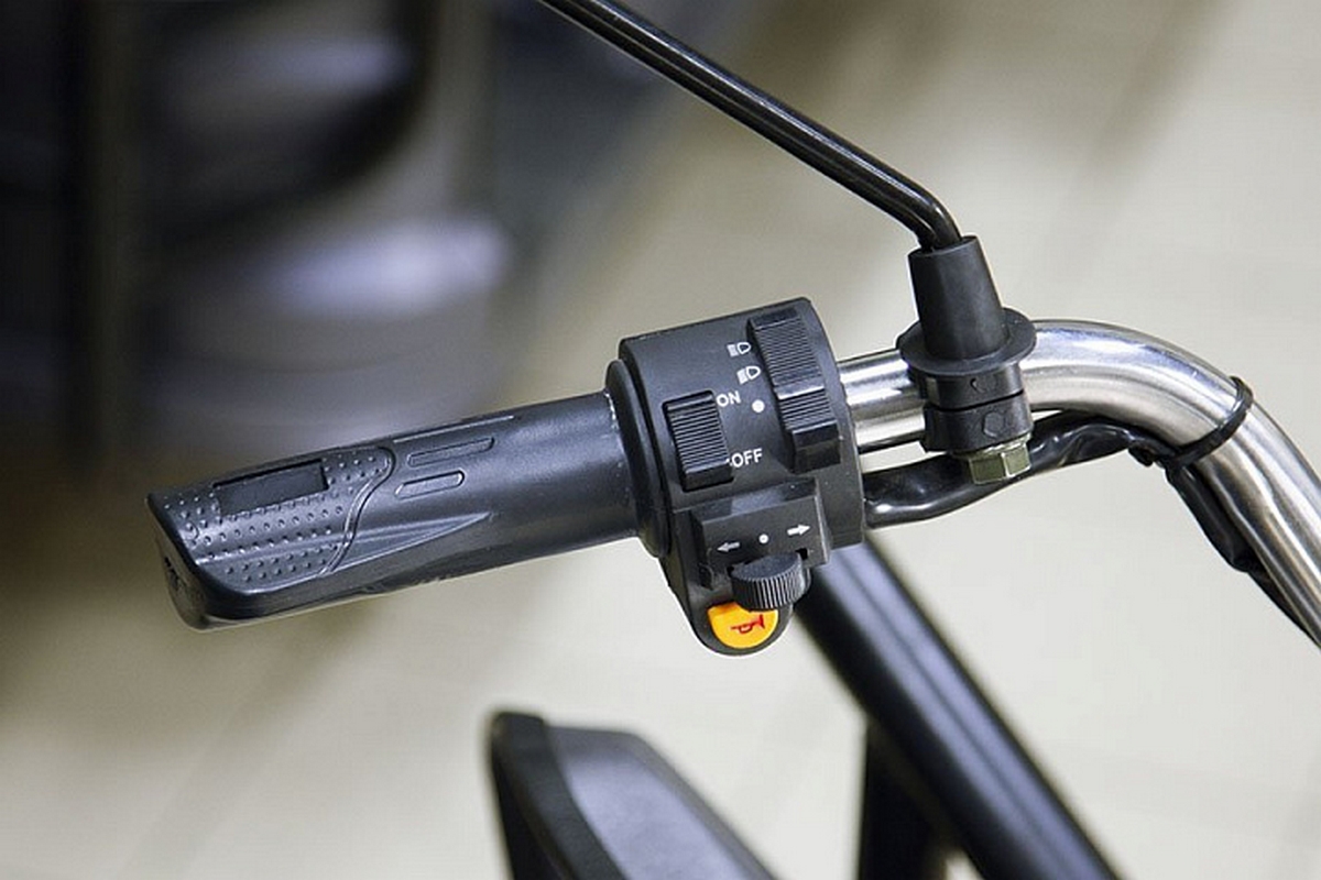 Грузовой электротрицикл RuTrike Гибрид 1500 60V1000W 021345-2838 Черный