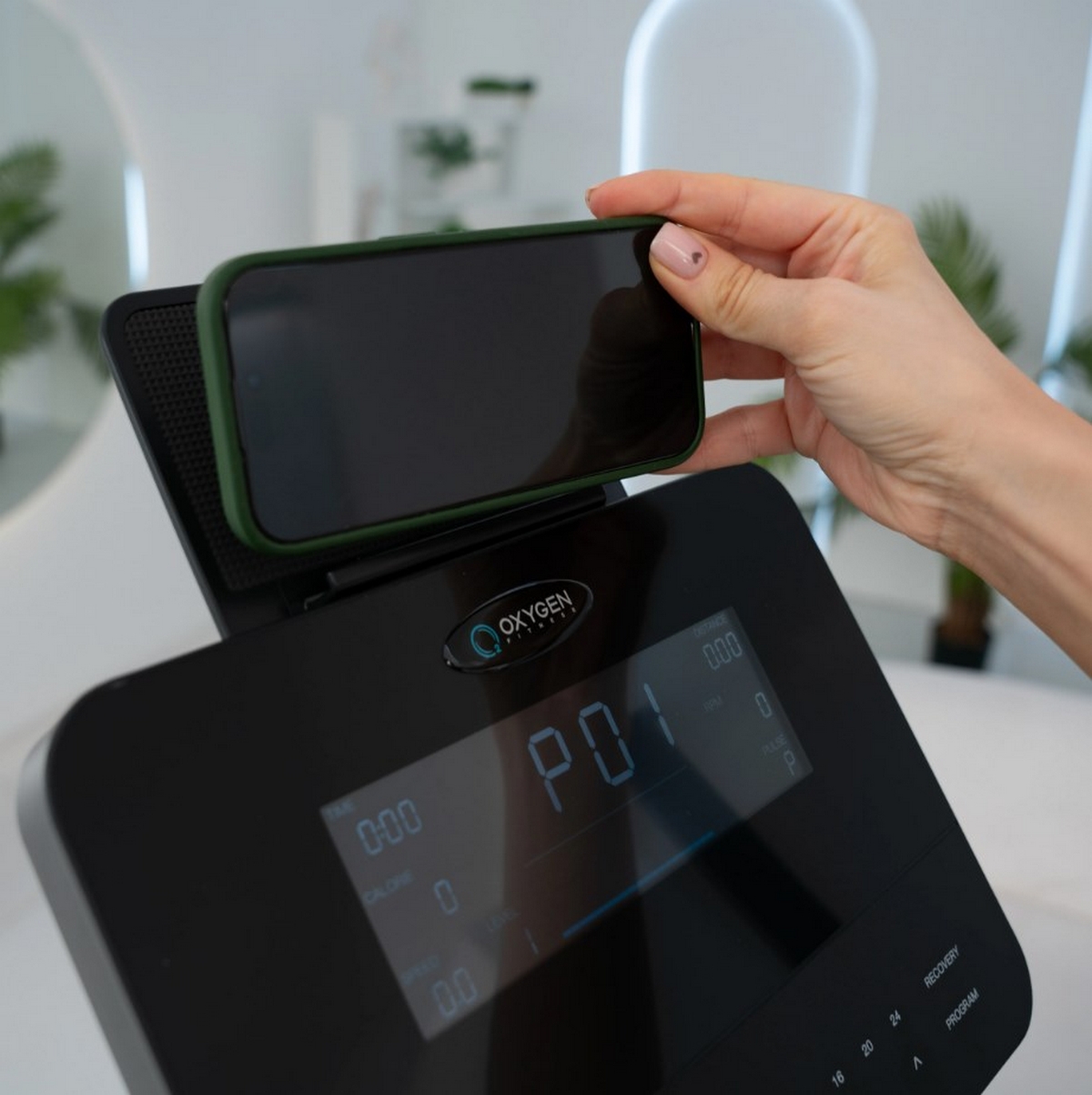 Эллиптический тренажер домашний Oxygen Fitness PHANTOM M LCD