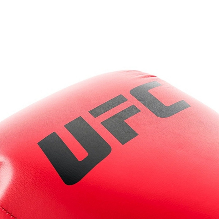 Боксерские перчатки UFC тренировочные для спаринга 6 унций UHK-75109
