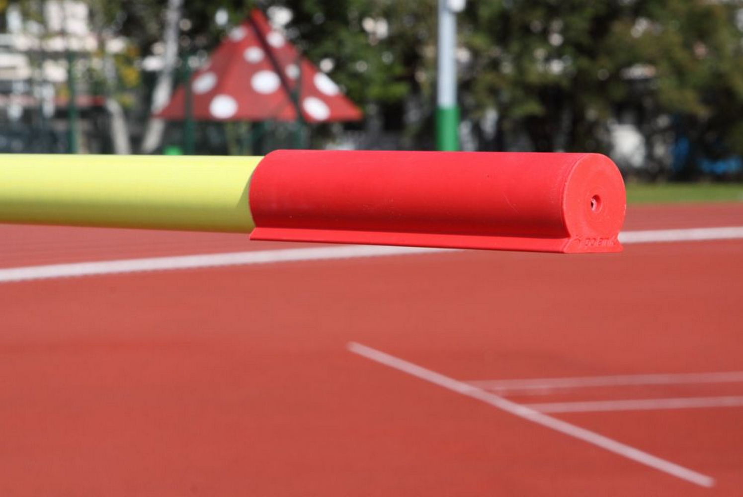 Планка для прыжков с шестом соревноввтельная, стекловолоконная 450см IAAF Polanik PW-450