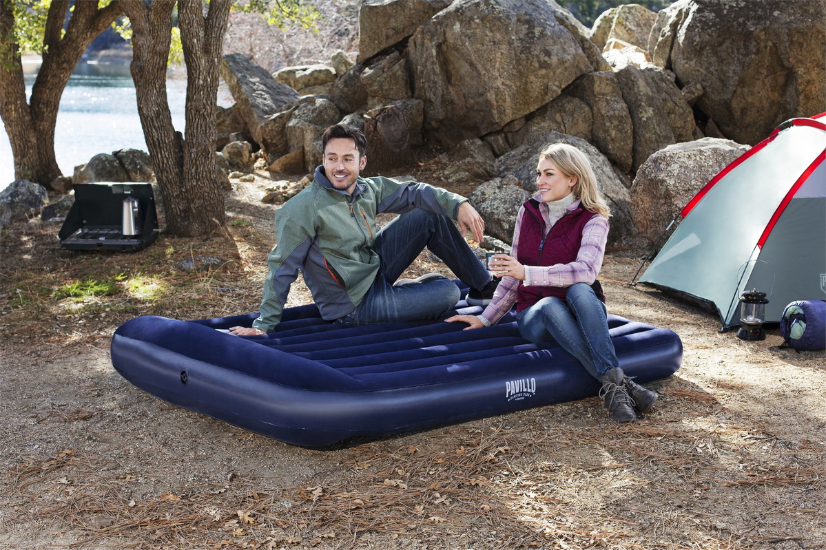Надувной матрас с подголовником Bestway Tritech Airbed, 203x152x30см 67682
