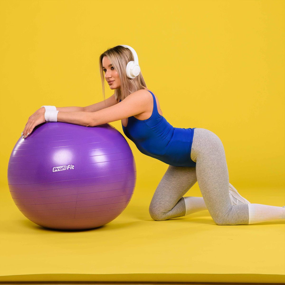 Гимнастический мяч антивзрыв D75 см Profi-Fit