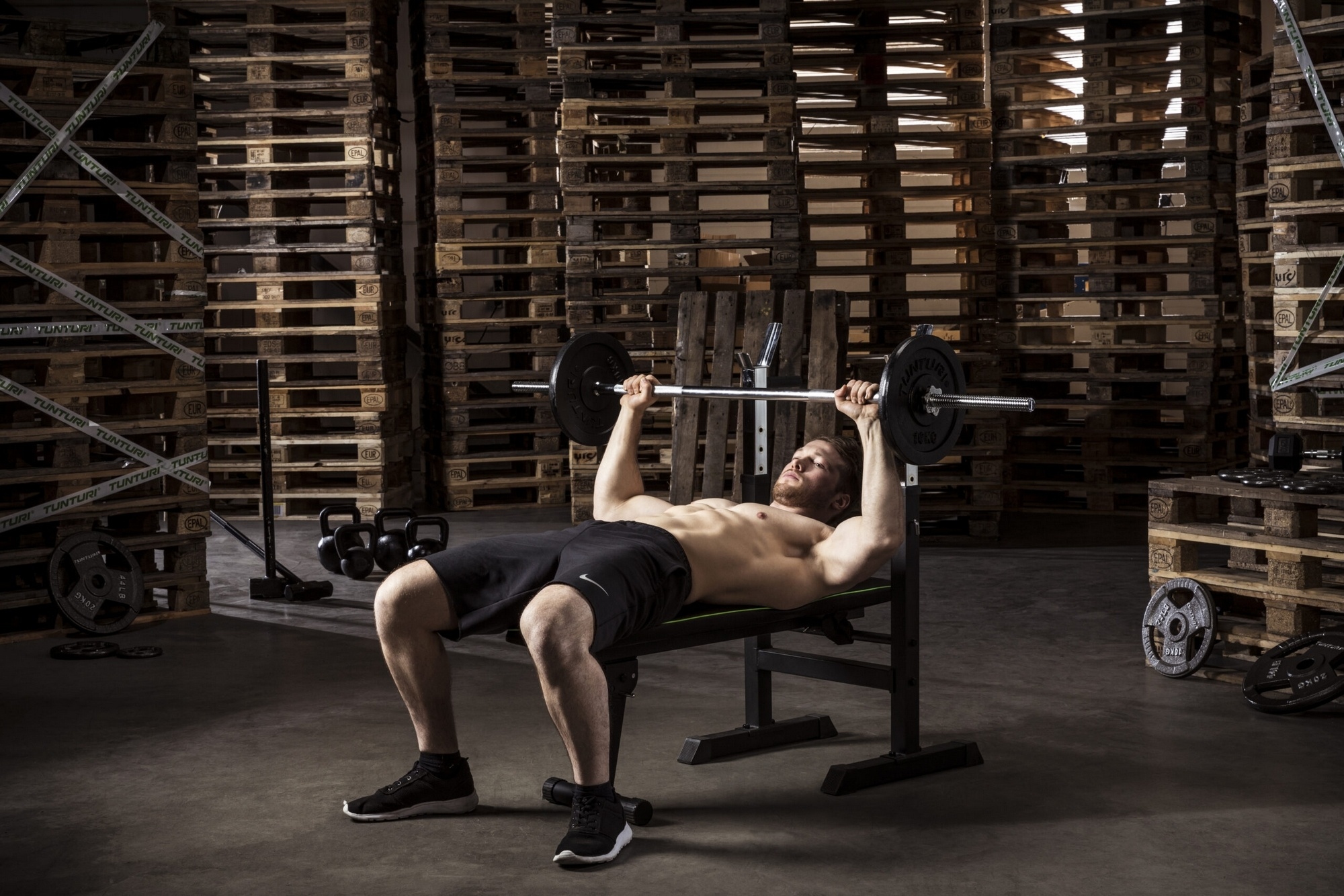 Скамья для жима Tunturi WB20 17TSWB2000 | Premium Fitness