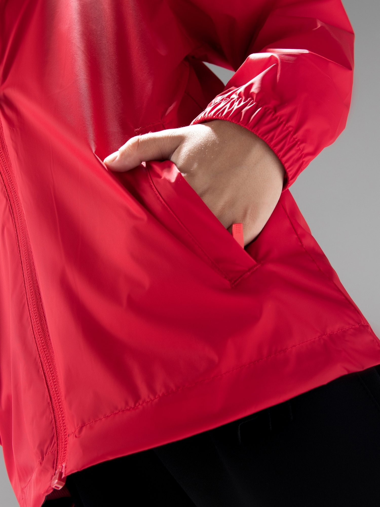 Детская ветровка Kelme Children's Raincoat 3803241-600 Red