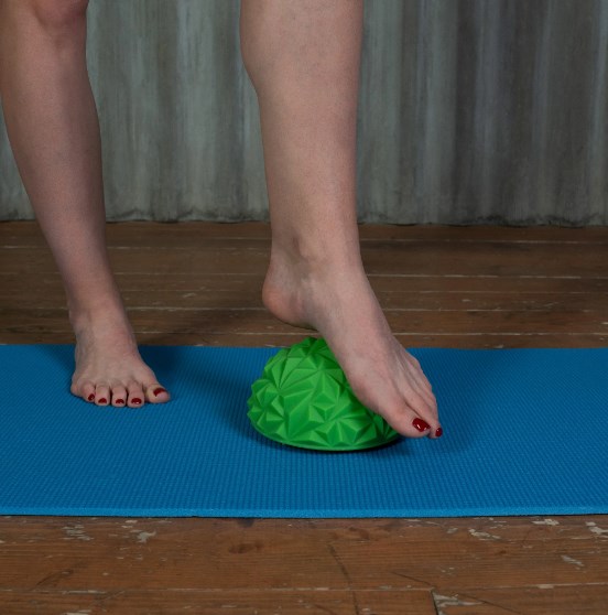 Полусфера массажная PRCTZ MASSAGE THERAPY HALF ROUND BALL,16 см PR3952