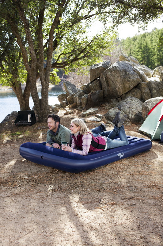 Надувной матрас с подголовником Bestway Tritech Airbed, 203x152x30см 67682