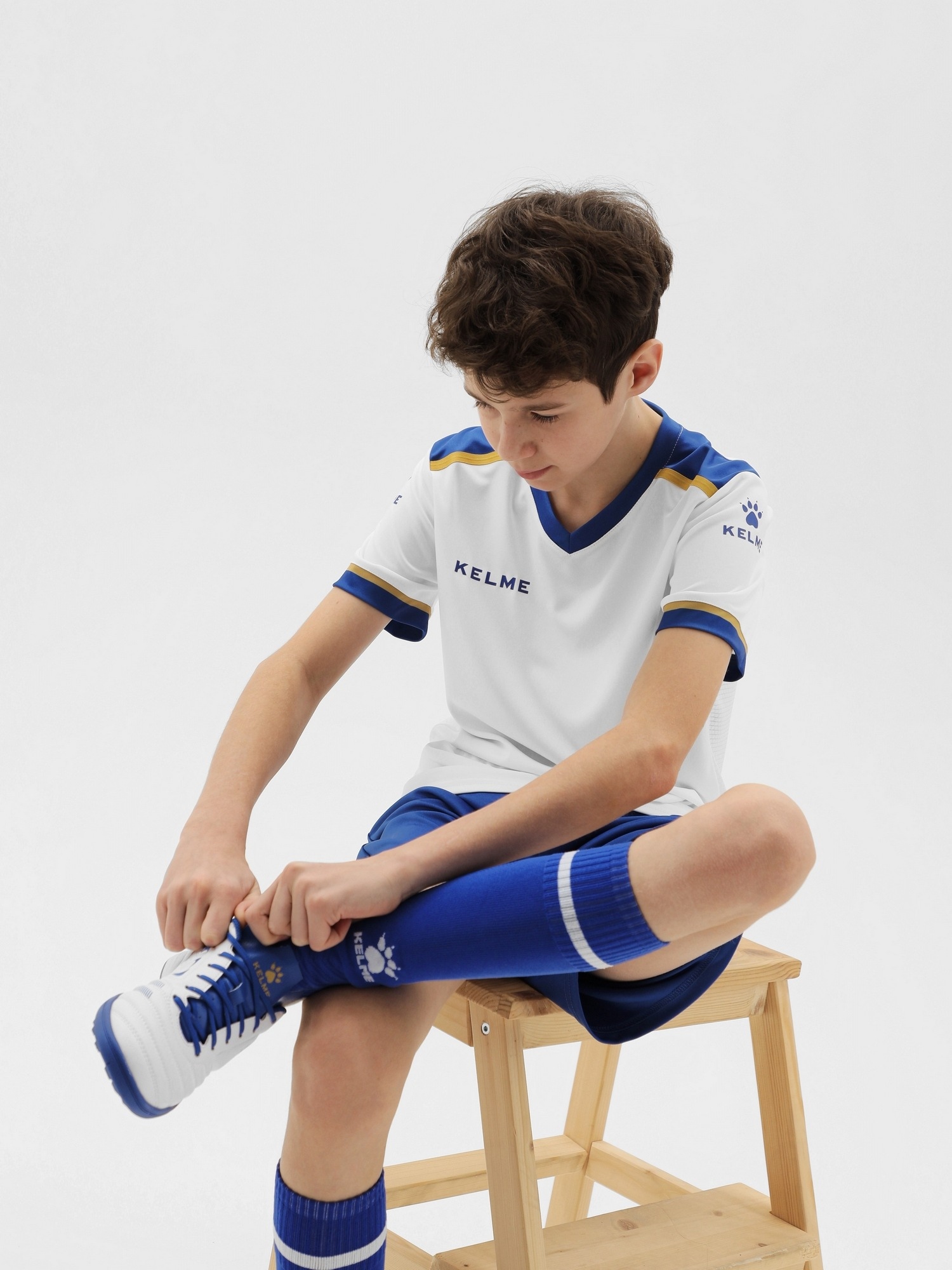 Детская футбольная форма Kelme Football Suit 8351ZB3158-104 White\Blue