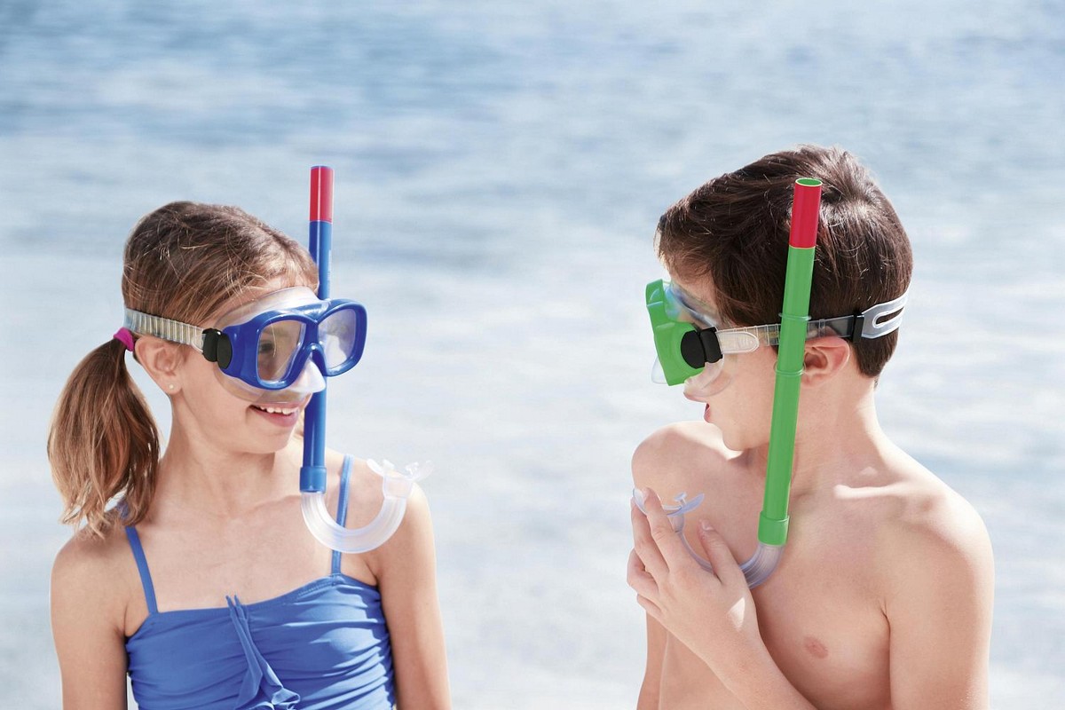 Комплект для плавания Bestway Essential Freestyle Snorkel 24035 2 цвета