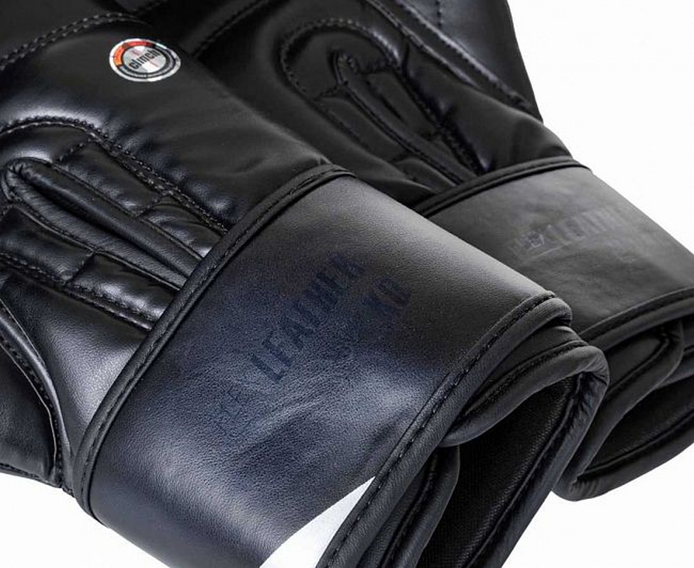 Перчатки боксерские Clinch Olimp C111 черный