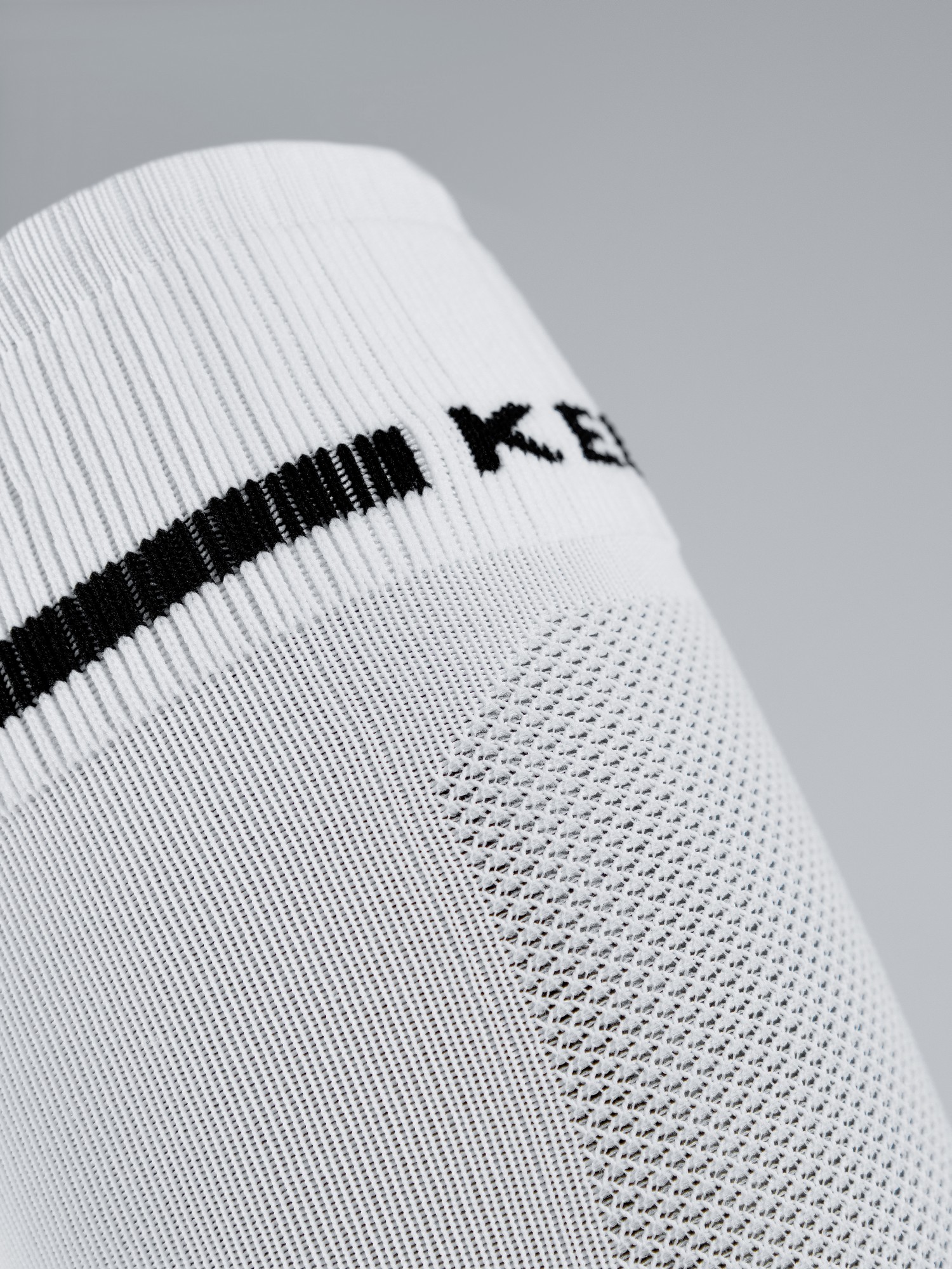 Гетры Kelme Adult Long Football Socks 8101WZ5001-103 White