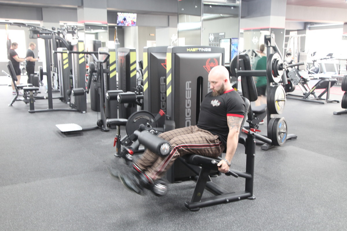 Сгибание и Разгибание ног сидя Hasttings Digger HD025-1 | Premium Fitness