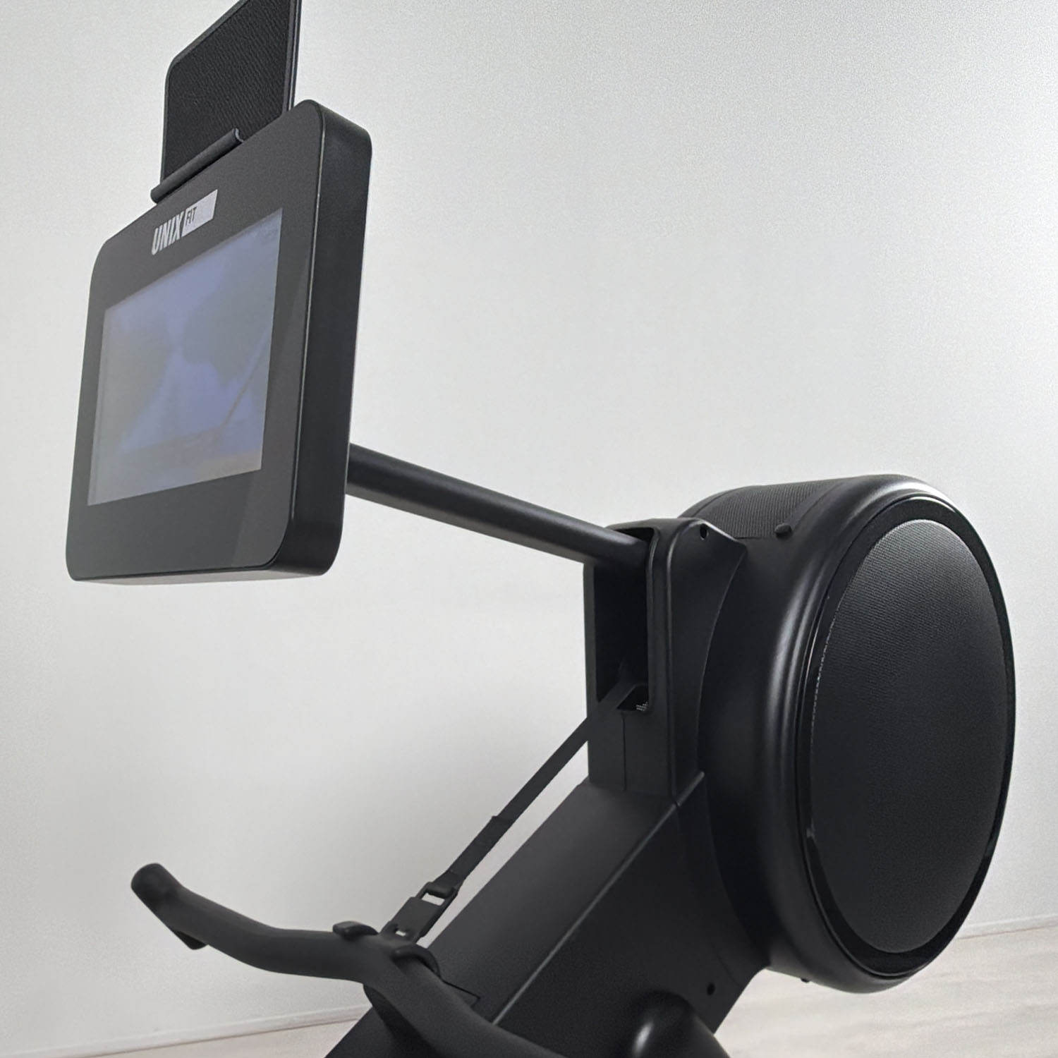 Гребной тренажер UnixFit Air Magnetic Rower-1100 PRO (10.1 TFT) RM1100PROTFT10