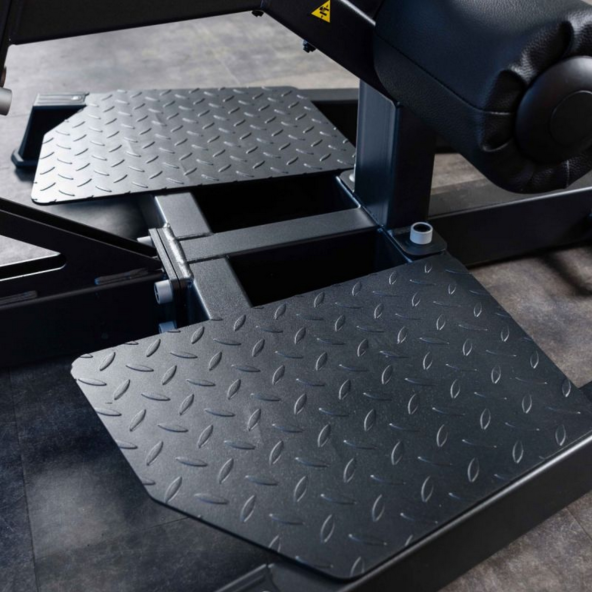 DHZ A605L ягодичные мышцы стоя | Premium Fitness