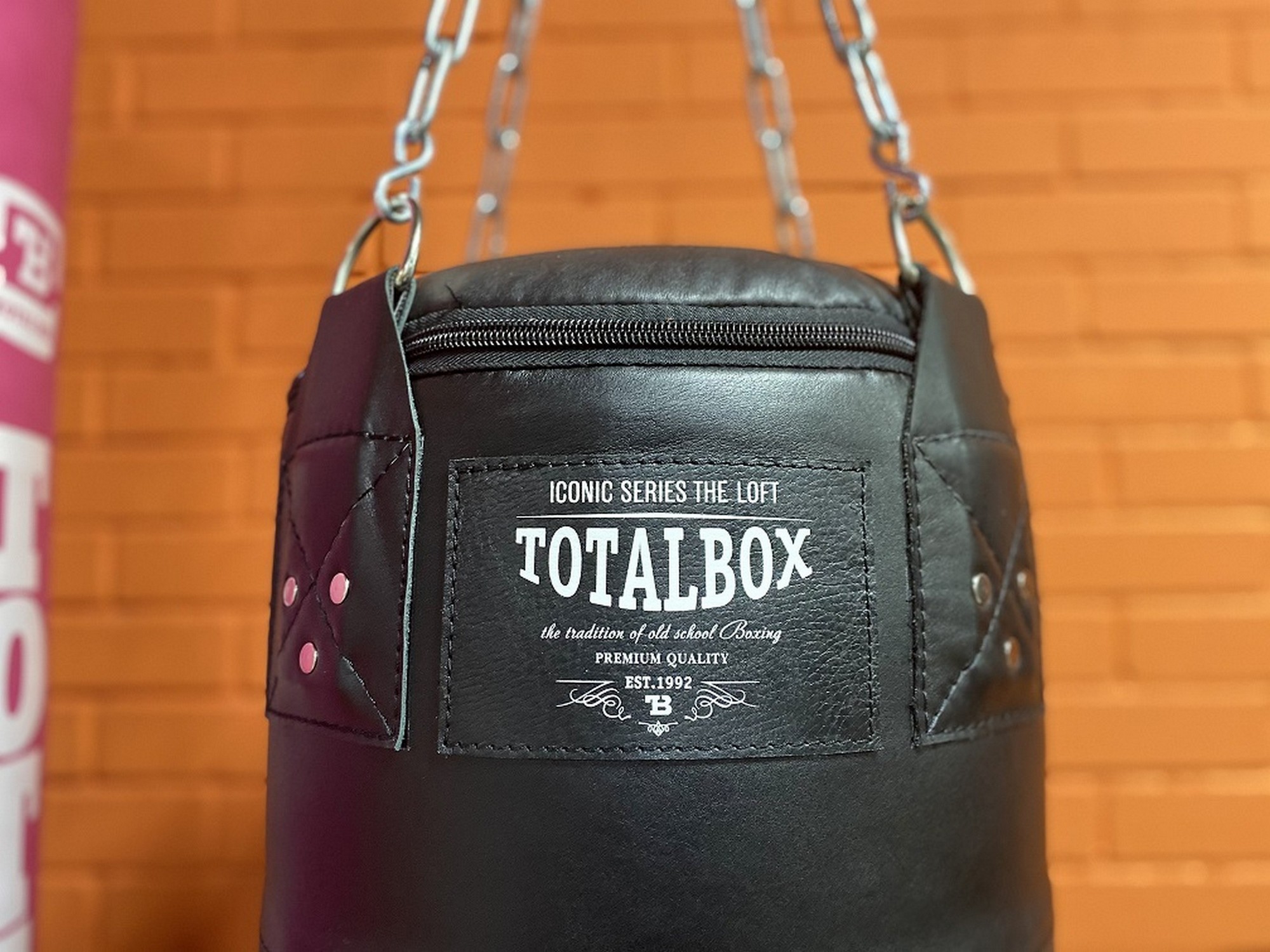 Мешок боксерский набивной LOFT Totalbox кожа СМК ЛФ 40х150-75 черный, коричневый