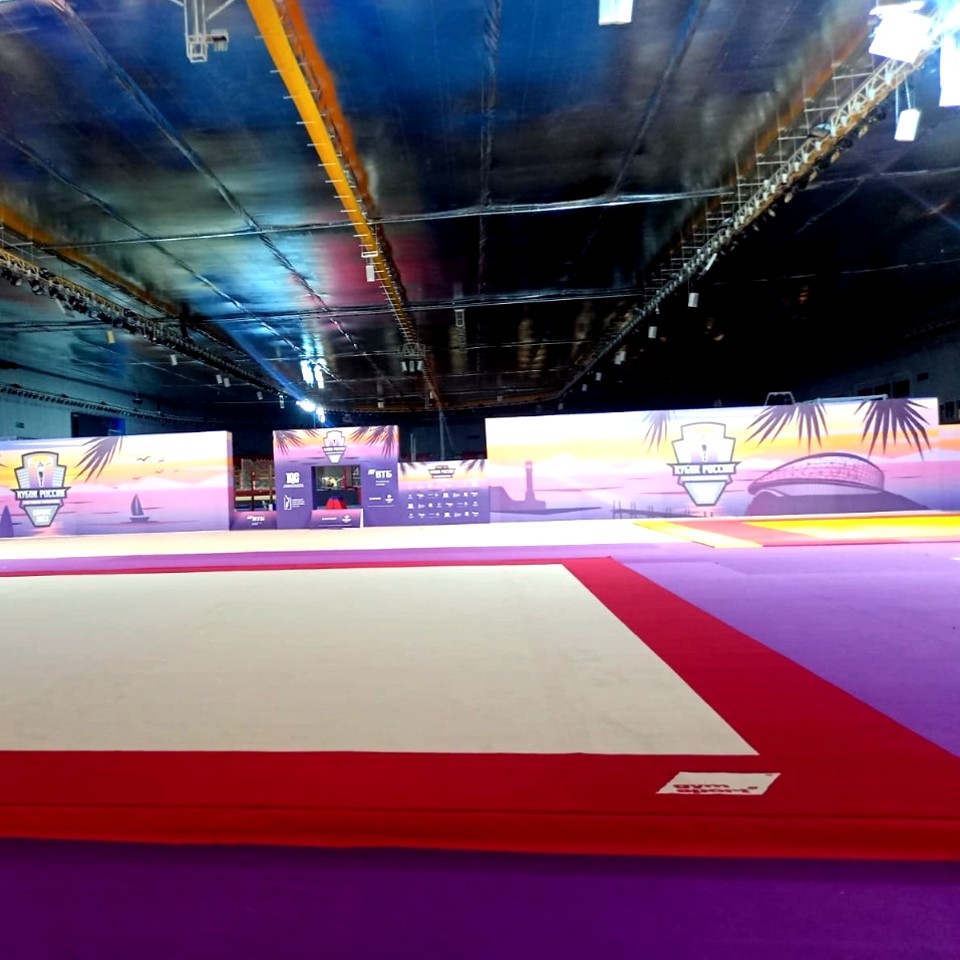 Ковер для спортивной гимнастики и акробатики GymSport STRONG PREMIUM RED 14x14