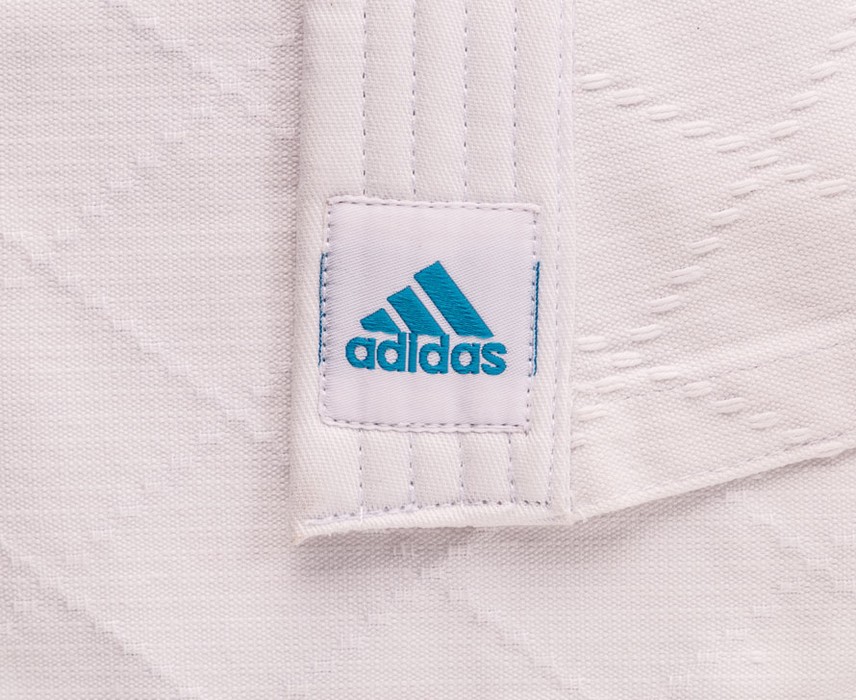 Кимоно для дзюдо с поясом Adidas Club белое с голубыми полосками J350-BELT