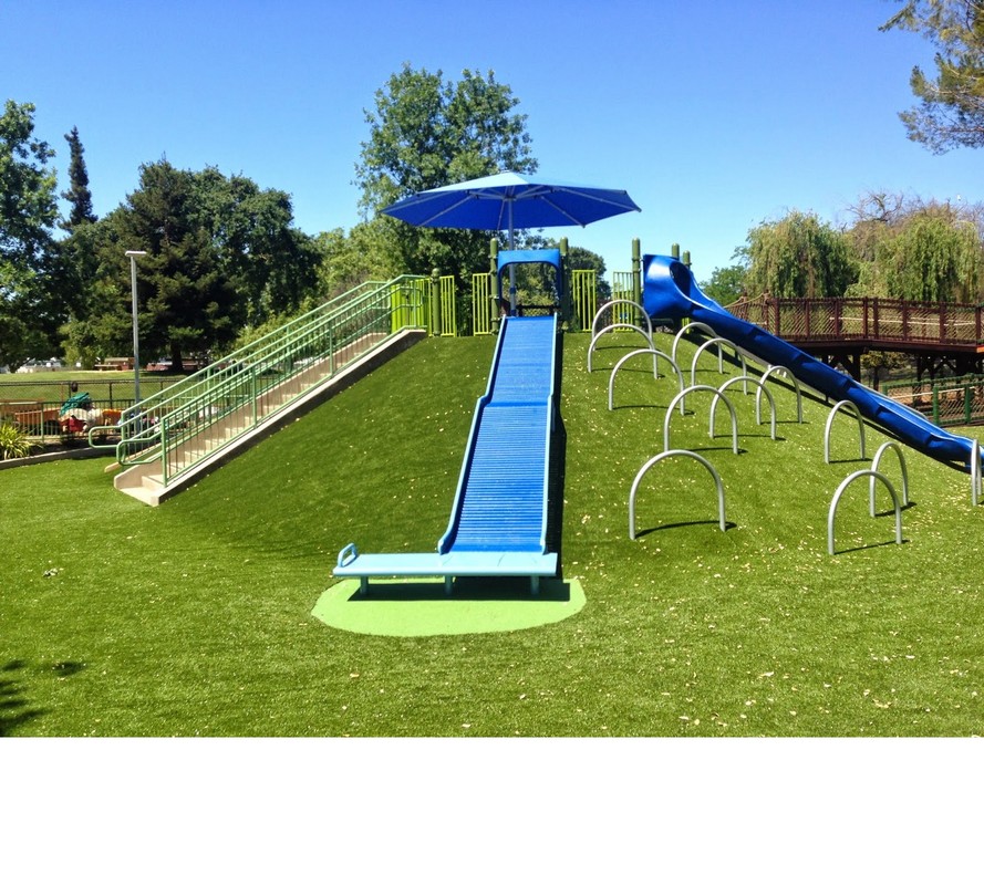 Горка с роликовым скатом  5607