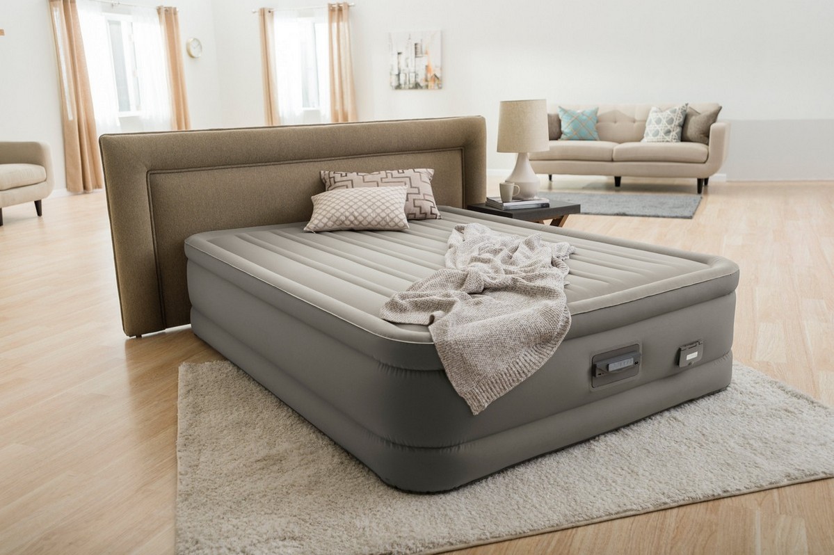 Надувная кровать Dream Support Airbed 152х203х46см, встроенный насос 220V Intex 64770