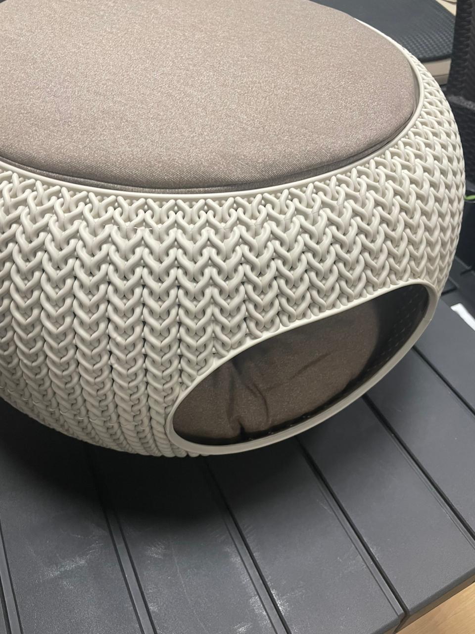 Лежанка для питомцев уютная Cozy Home Pet