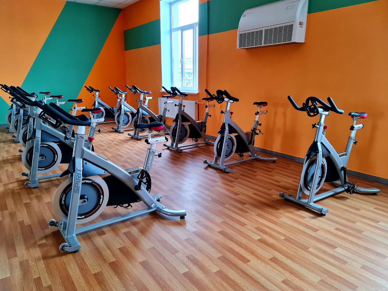 Спин байк SPIRIT CIC800