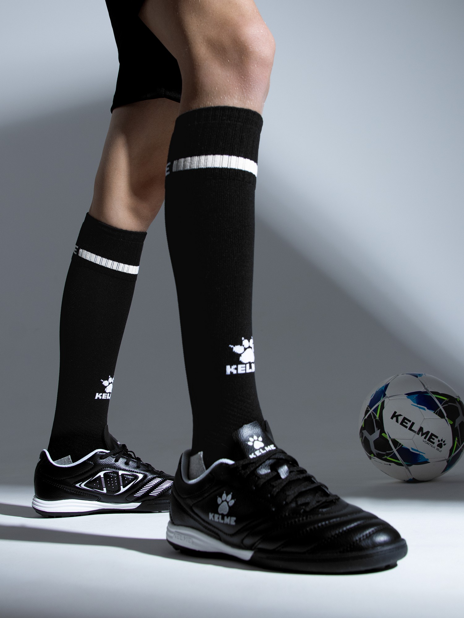 Детские гетры Kelme Children's Football Socks 8101WZ3001-003 Black