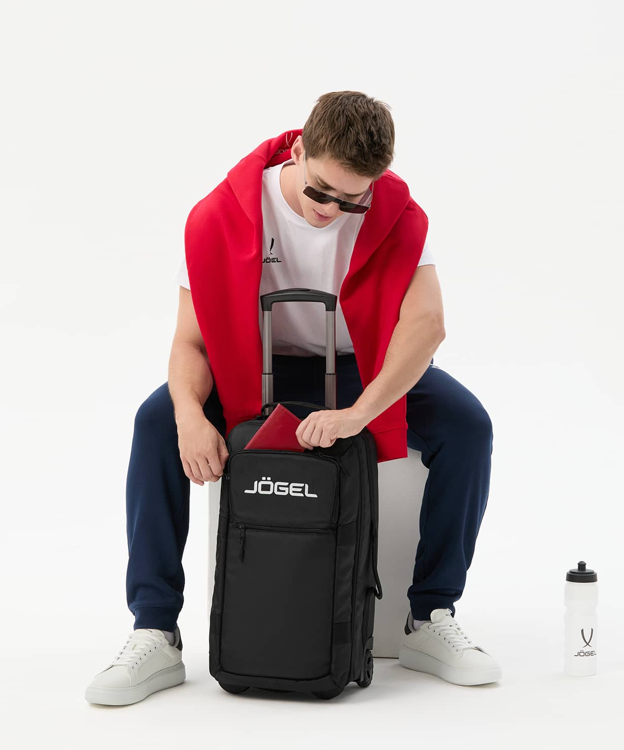 Сумка-чемодан Jogel ESSENTIAL Cabin Trolley Bag, черный
