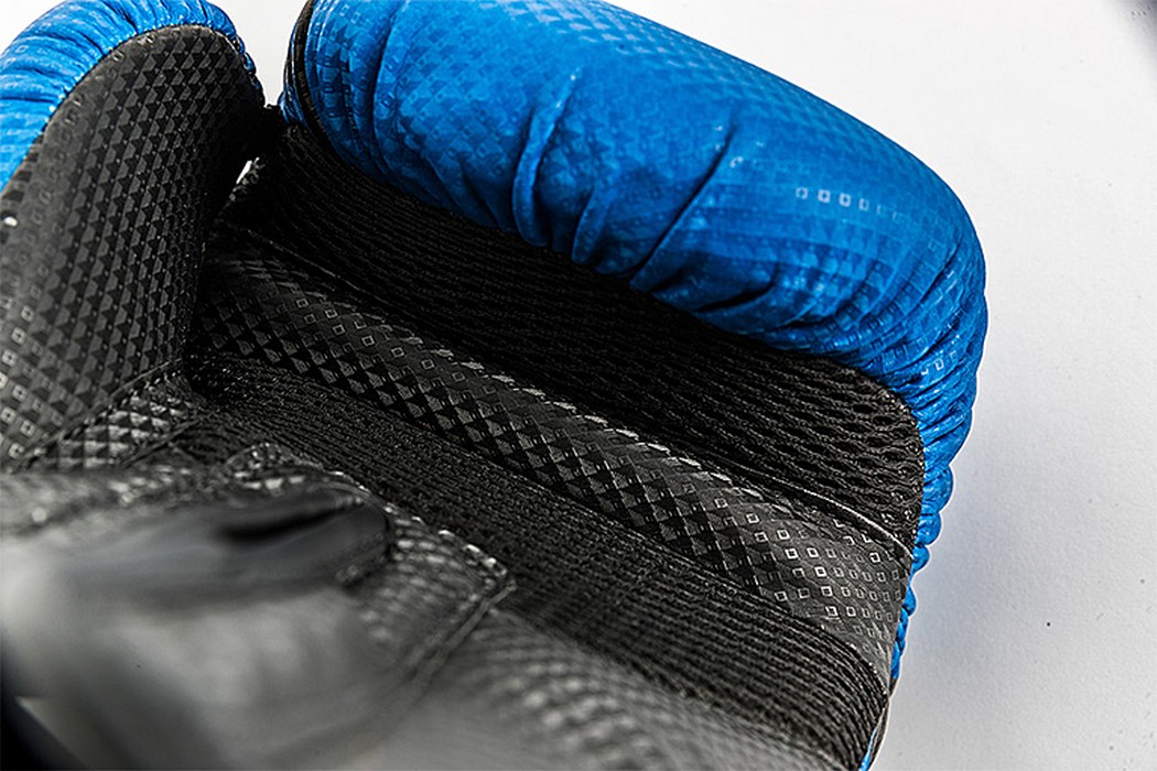 Боксерские перчатки UFC PRO Performance Rush Blue,12oz