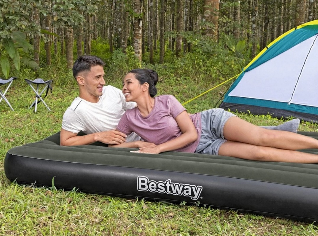 Надувной матрас Tritech 152x203x25см, со встр. USB насосом 3.7В, до 300кг Bestway 6716S