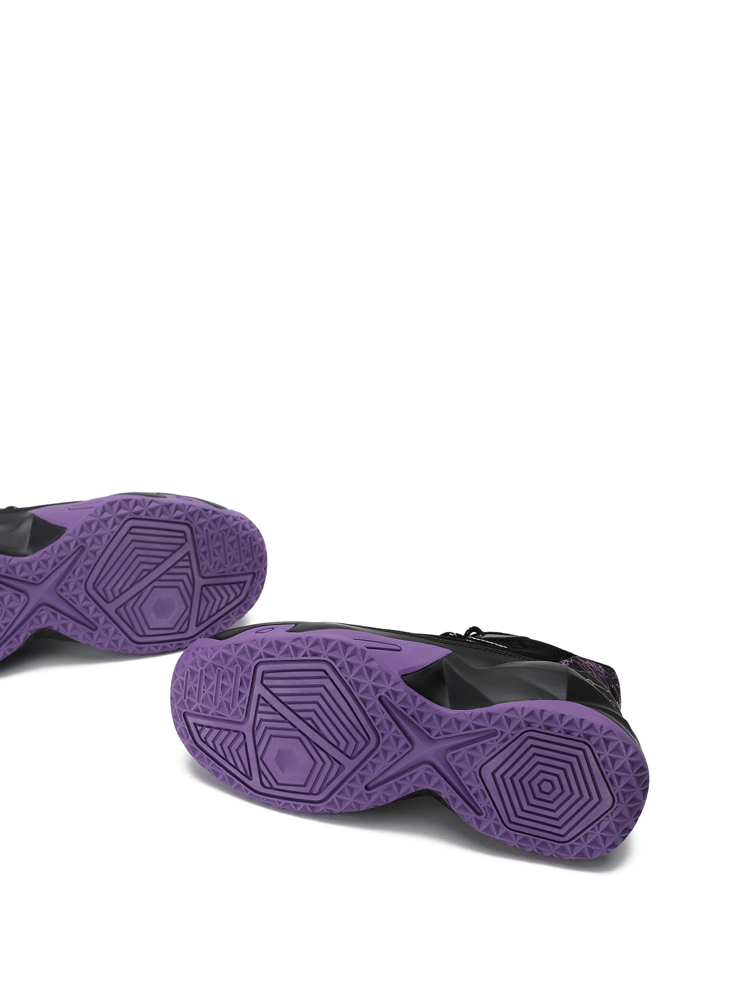 Баскетбольные кроссовки FN Infinity FN5012001-000 Black\Violet