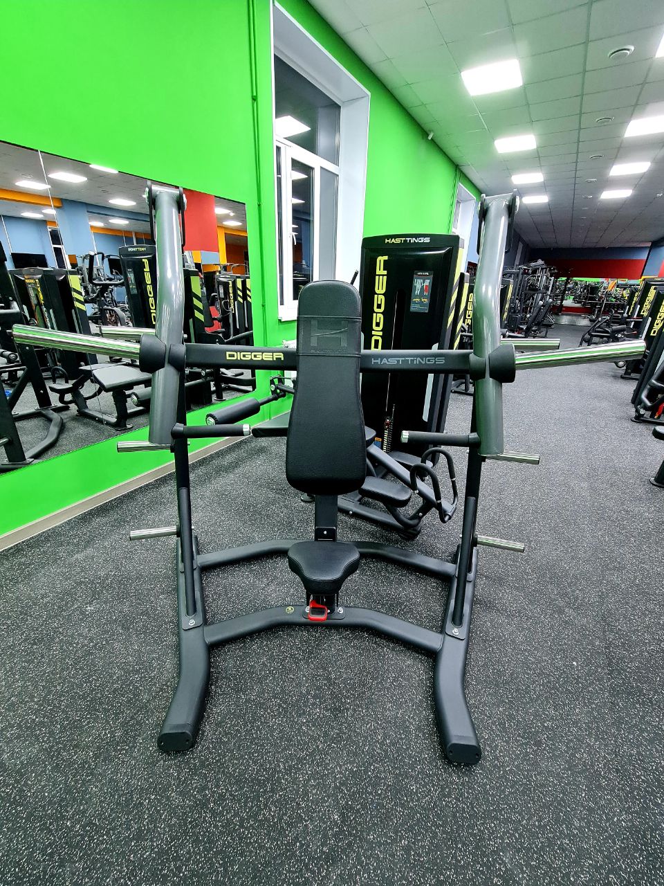 Жим под наклоном от груди с независимыми рычагами Hasttings Digger HD002-2 | Premium Fitness