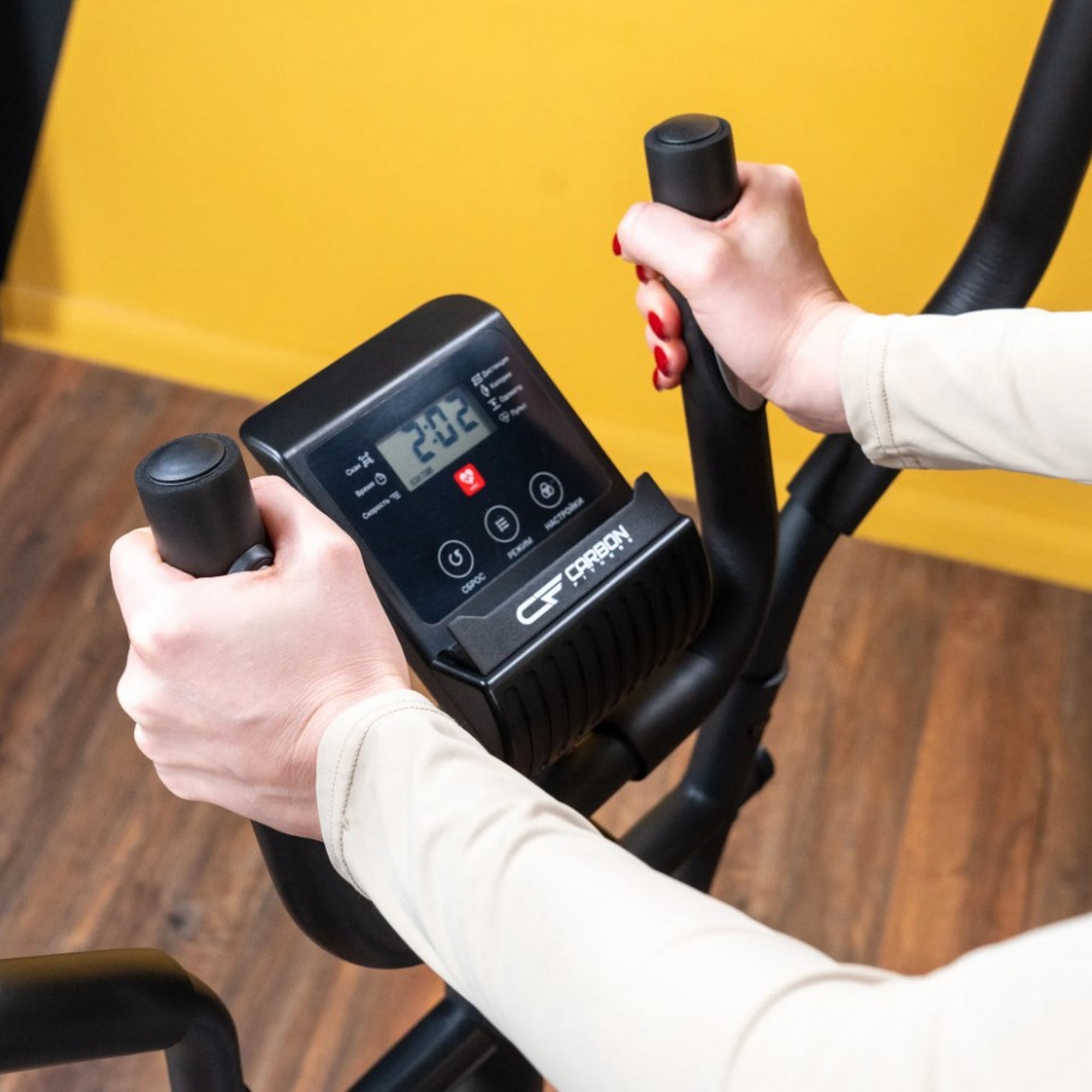 Эллиптический тренажер домашний Carbon Fitness E40