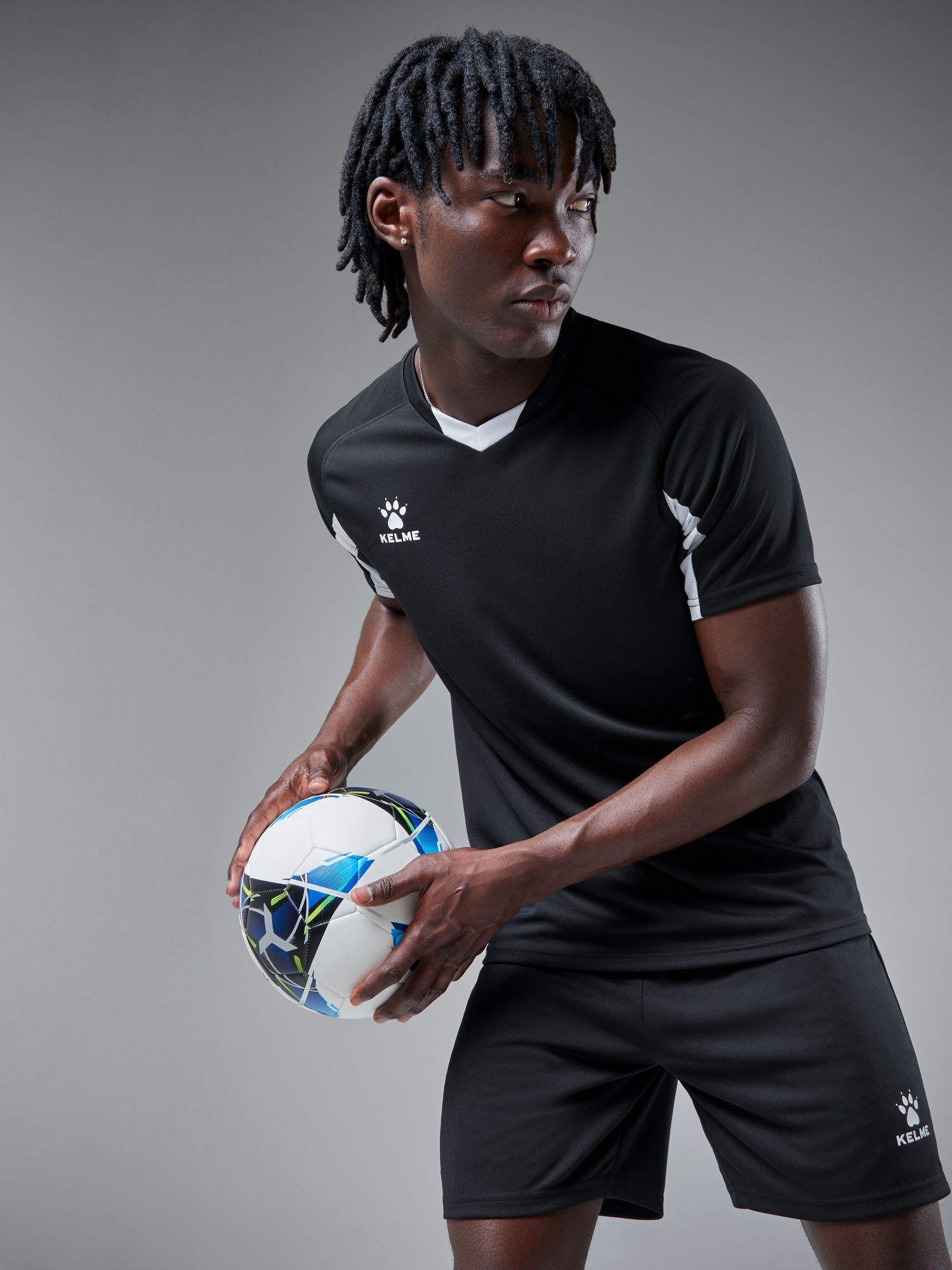 Футбольная форма Kelme Football Suit 7351ZB1129-003 Black\White