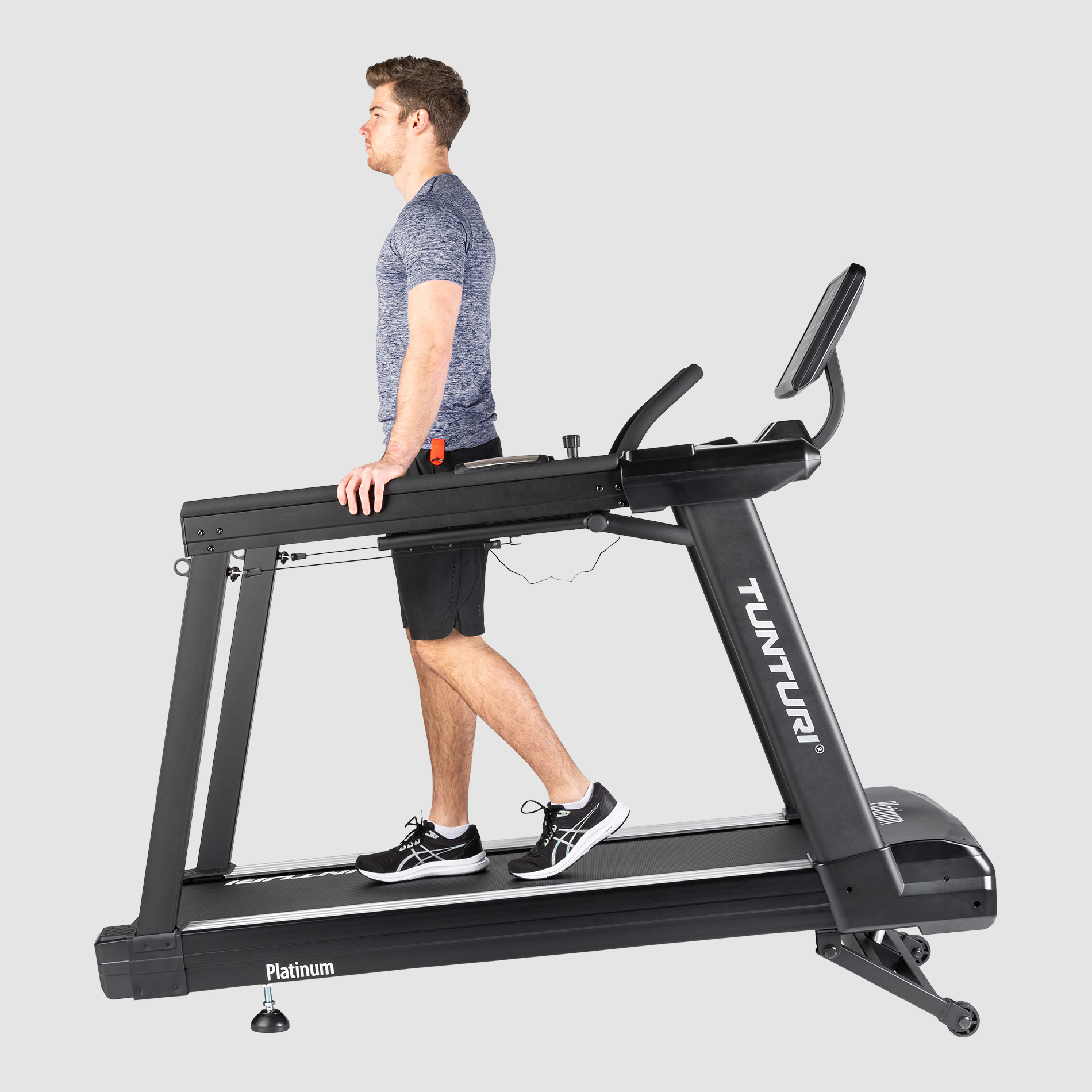Беговая дорожка Tunturi Platinum T30 Core 22PTTR3000