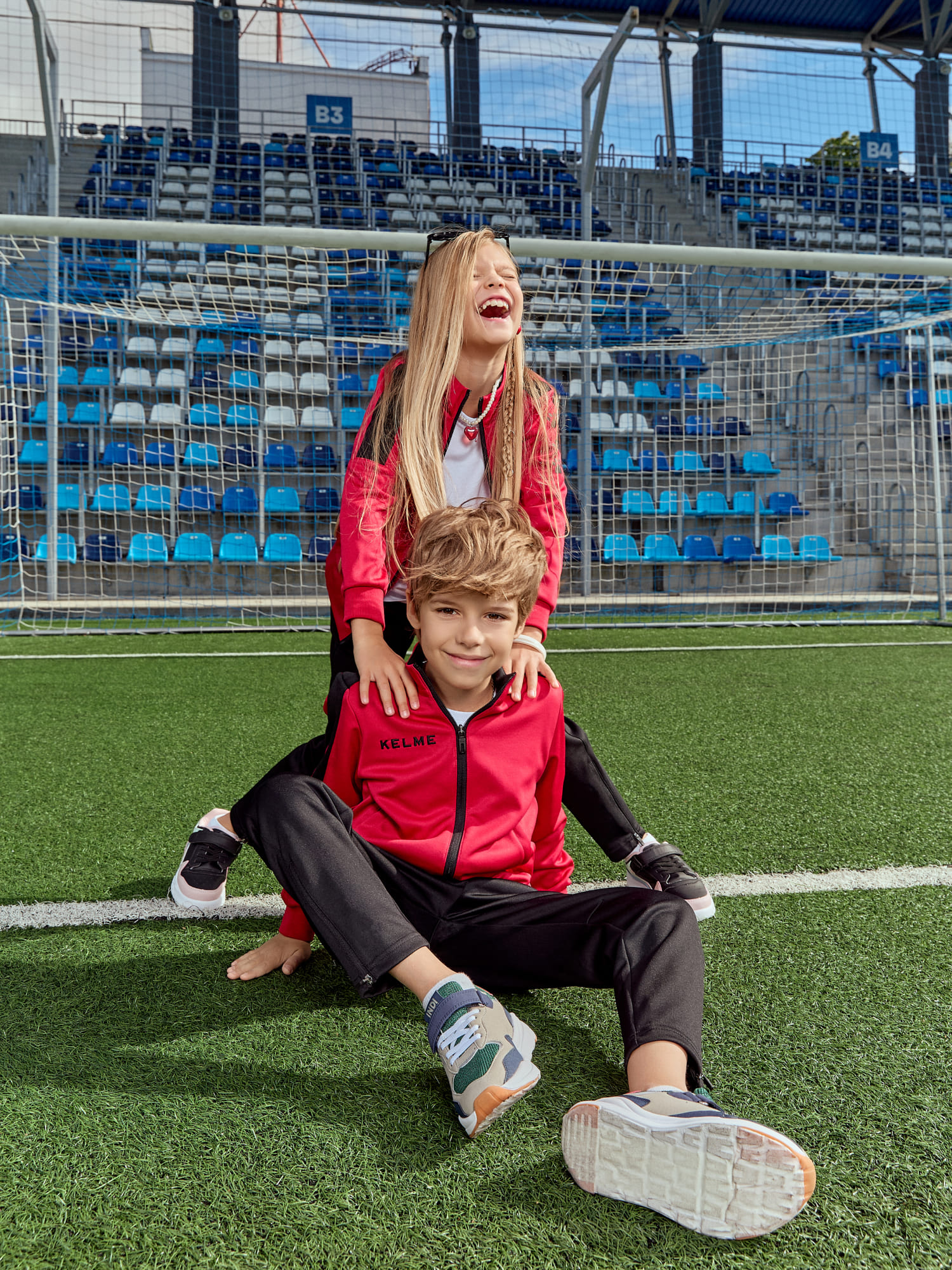 Детский спортивный костюм Kelme Tracksuit 3773200-611 Red\Black